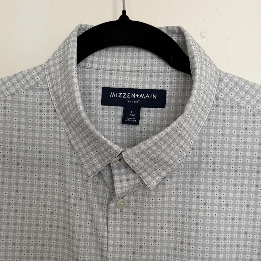 Mizzen+Main Light Gray Micro-Pattern Button-Down Leeward Dress Shirt